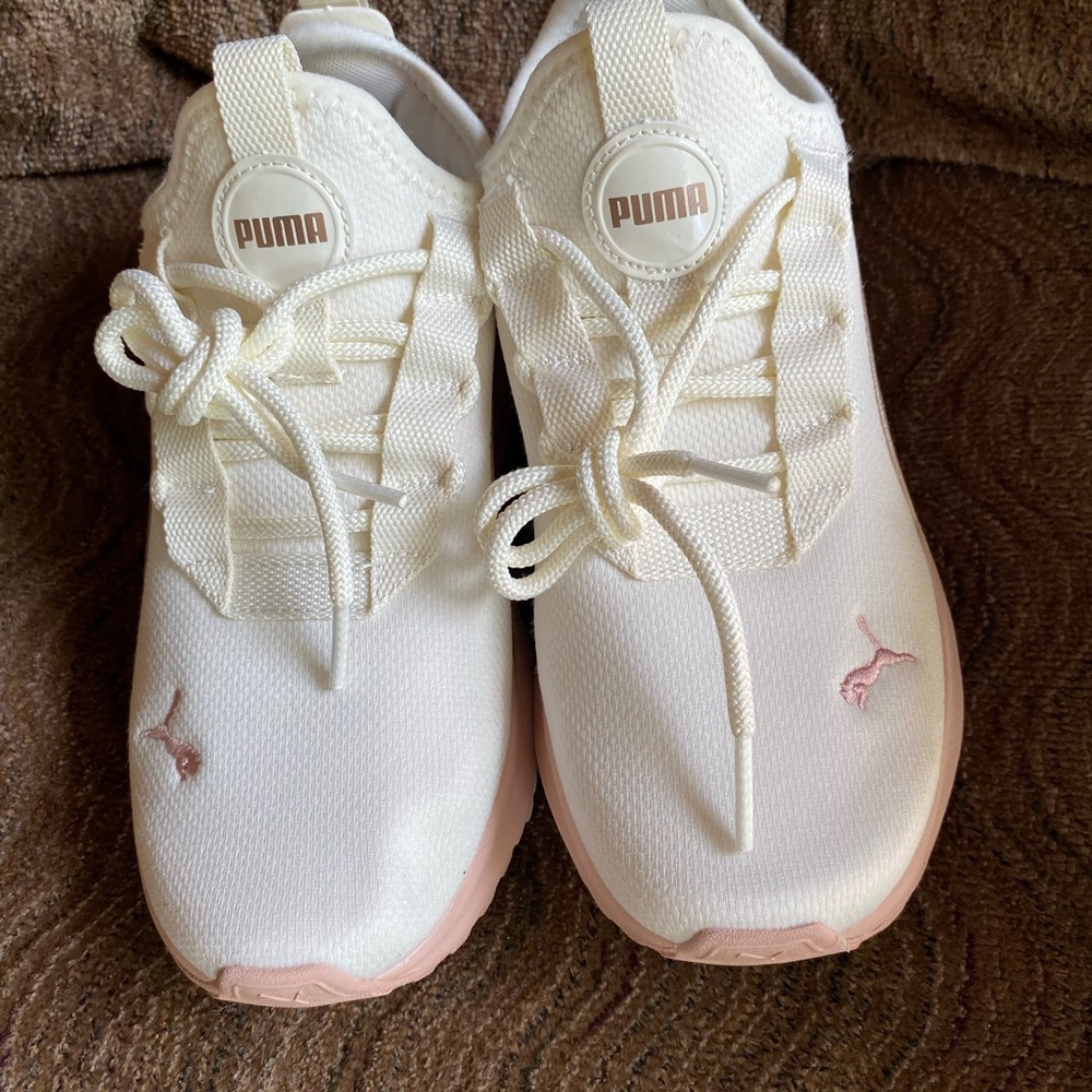 Puma White Sneakers Modern Minimalist Design